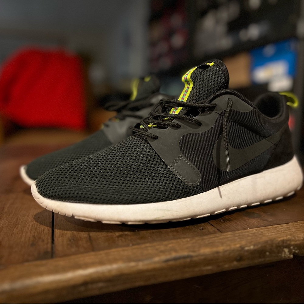 Nike Roshe Run Hyperfuse venom green 11.5 636220-03 react air max